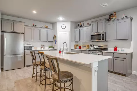 Kitchen - 1824 Millbrae Rd, Cleburne, TX 76033 photo 4 of 5
