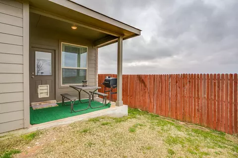 Exterior - 1824 Millbrae Rd, Cleburne, TX 76033 photo 5 of 8