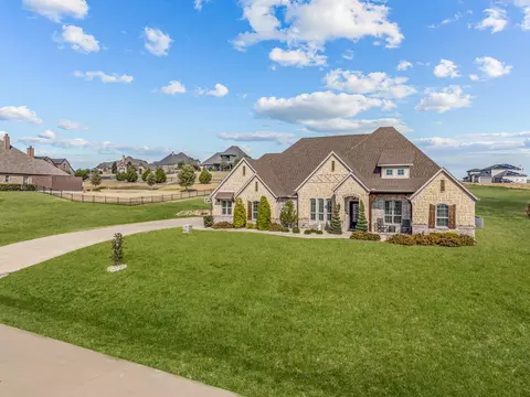 7756 Bella Milano Dr, Fort Worth, TX 76126