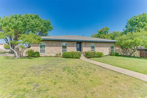1301 Iroquois Dr, Garland, TX 75043