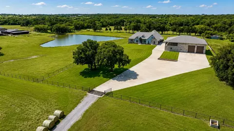 790 Bones Chapel Rd, Whitesboro, TX 76273
