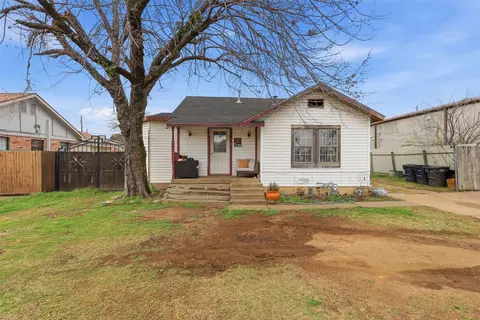 2333 N Chandler Dr E, Fort Worth, TX 76111