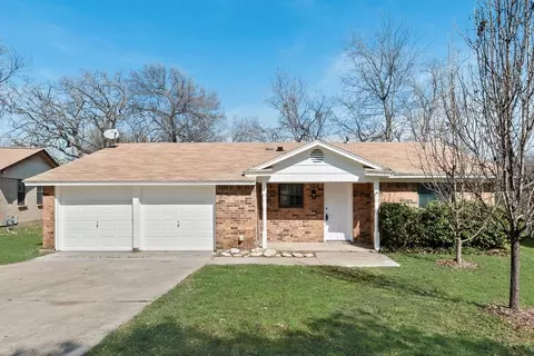 424 Holder Dr, Hurst, TX 76053