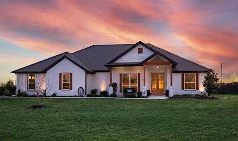 111 Bluegrass Trl, Springtown, TX 76082