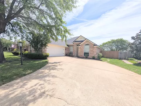 3306 Colonial Dr, Bossier City, LA 71111