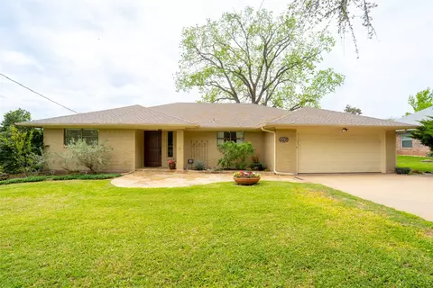 4027 Dakota Trl, Granbury, TX 76048