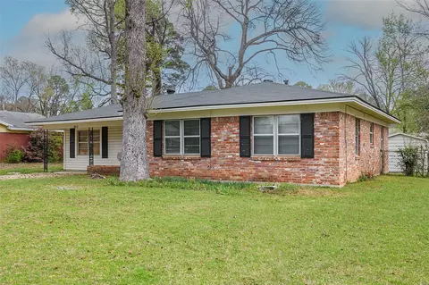 9013 Hilton Dr, Shreveport, LA 71118