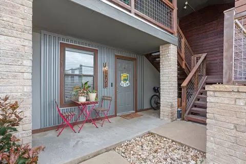 1368 S 12th St, Waco, TX 76706