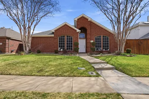 807 Kathryn Dr, Lewisville, TX 75067