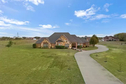 219 Mohundro Rd, Ferris, TX 75125