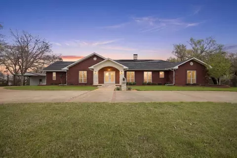1609 Old Nacogdoches Rd, Henderson, TX 75654