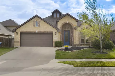 118 Gateway Dr, Alvarado, TX 76009