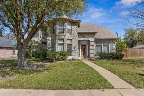 7402 Silver Lake Dr, Rowlett, TX 75089