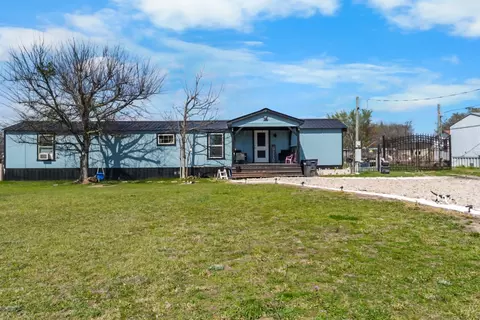 244 Smith Cir, Point, TX 75472 photo 2