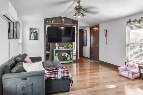 244 Smith Cir, Point, TX 75472 photo 4