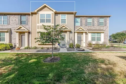 6972 Carrington Ln, Fort Worth, TX 76137