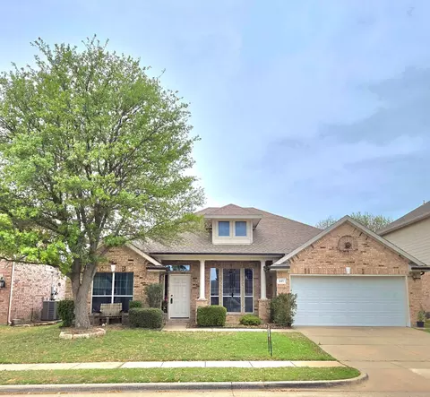 217 Cedar Crest Dr, Justin, TX 76247