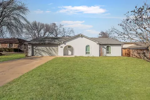 8417 Main St, North Richland Hills, TX 76182