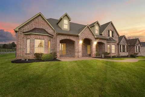 415 Stoney Creek Blvd, Sunnyvale, TX 75182