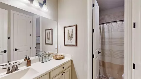 Bath - 1417 5th St, Argyle, TX 76226 photo 4 of 4