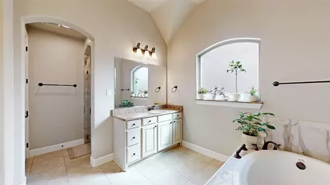 Bath - 1417 5th St, Argyle, TX 76226 photo 1 of 4