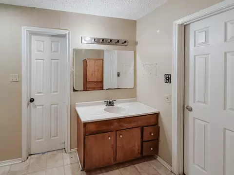Bath - 237 Tall Timber Loop, Whitney, TX 76692 photo 3 of 5