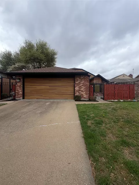 9615 Park Highlands Dr, Dallas, TX 75238