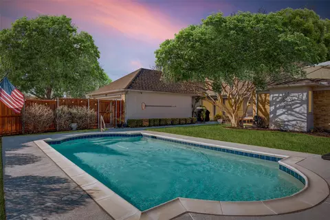 1004 Serenade Ln, Richardson, TX 75081