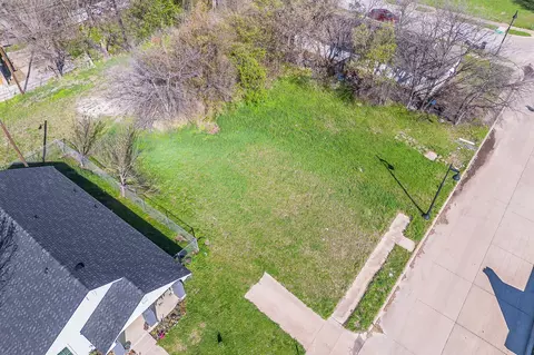 1054 Bransford St, Fort Worth, TX 76104
