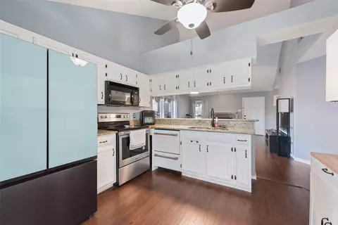 Kitchen - 1144 Morningside Ct, Mesquite, TX 75150 photo 2 of 3