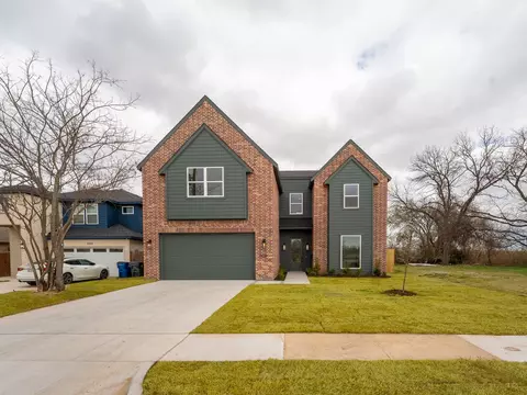 3041 Valentine St, Dallas, TX 75215