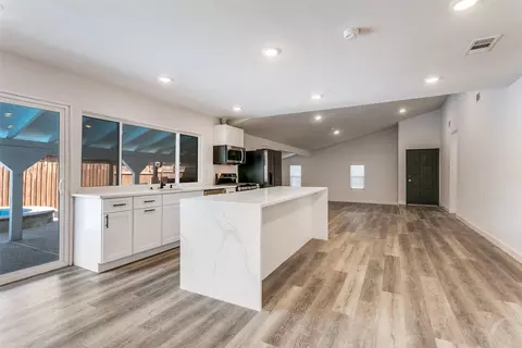 1535 Carnation Dr, Lewisville, TX 75067