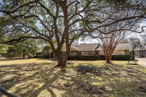 5520 Willow Ln, Dallas, TX 75230