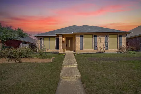 4817 Scots Briar Ln, Fort Worth, TX 76137