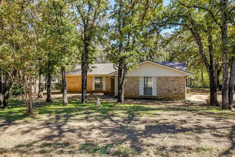 4528 Oak Dr, Alvarado, TX 76009