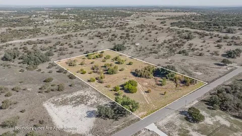 121 Gilmore Ct, Lipan, TX 76462
