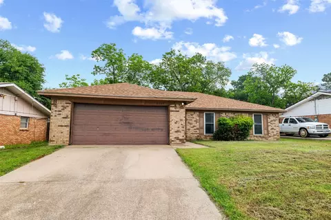 6609 Yolanda Dr, Fort Worth, TX 76112