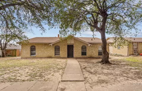 2918 Pinewood Dr, Garland, TX 75044