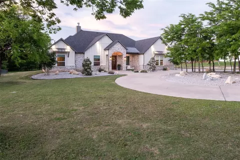 1401 Hunt Rd, Gunter, TX 75058