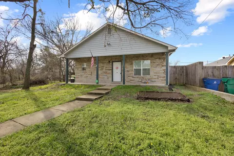 105 William St, Pottsboro, TX 75076