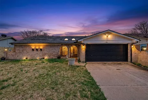 1806 Briar Meadow Dr, Arlington, TX 76014