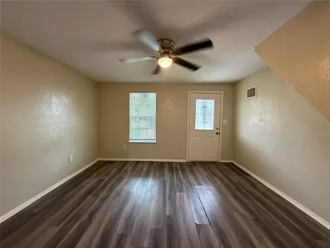 Living - 203 W Nolan St, Lorena, TX 76655 photo 1 of 2