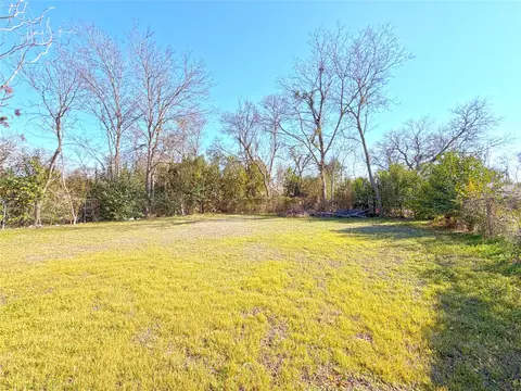 Exterior - 203 W Nolan St, Lorena, TX 76655 photo 1 of 1