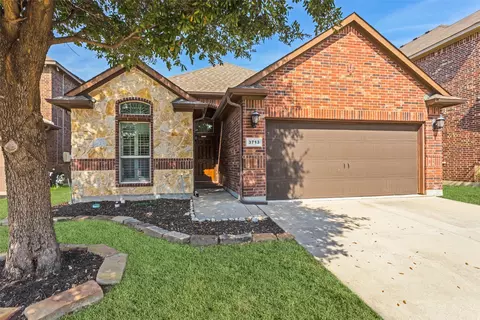 3713 Redwood Creek Ln, Fort Worth, TX 76137