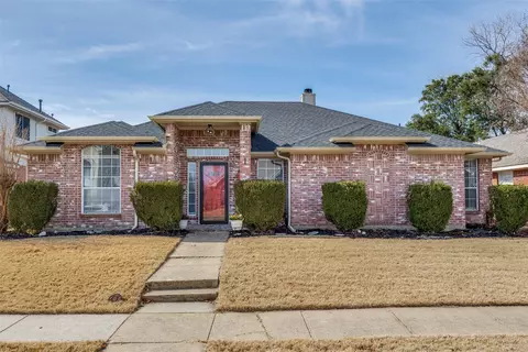2709 Crystal Falls Dr, Mesquite, TX 75181