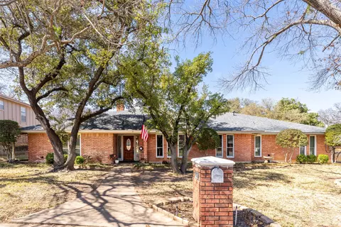 1410 Woodbine St, Arlington, TX 76012
