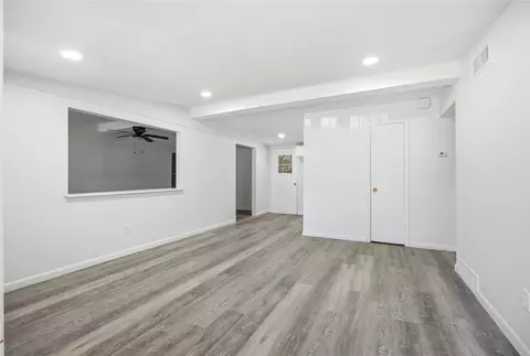 612 Henderson Cir, Garland, TX 75040