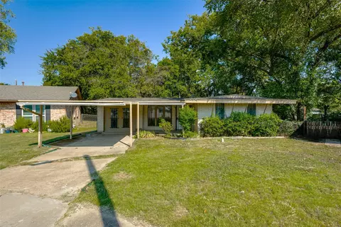 612 Henderson Cir, Garland, TX 75040