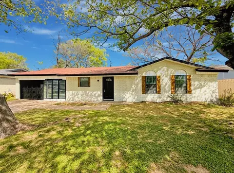 133 Buie Dr, Everman, TX 76140