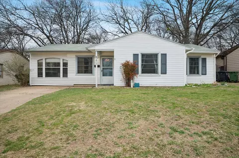 1613 Dale Dr, Arlington, TX 76010